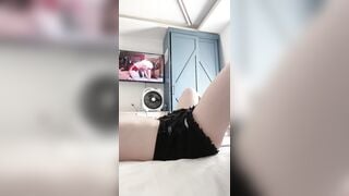 Vâng là em vừa xem sex vừa móc nè