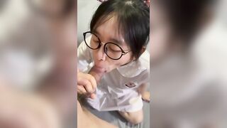 Dạy gái xinh ăn chuối cực sướng
