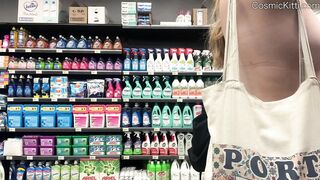 Vlog một ngày ở thành phố khỏa thân