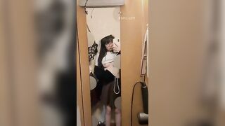 Gill phố dâm đãng bị lộ video