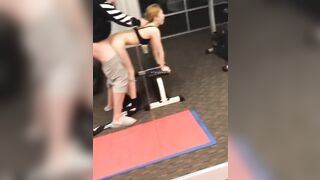 Chơi em ngay tại phòng gym