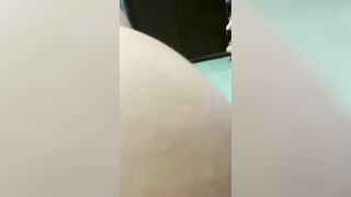 2 em sinh viên ở trọ đè nhau ra quan hệ
