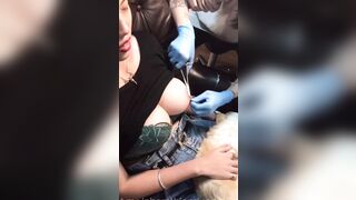 Quy trình sỏ khuyên đầu ti của bà chị dâm đãng