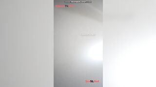 Quay Lén Em Sinh Viên Vừa Xem Sex Vừa Thủ Dâm Trong Nhà Vệ Sinh
