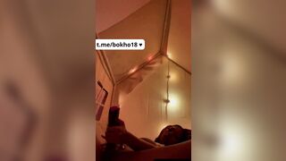 Bé người mỹ gốc việt bên đó thoáng em móc thoải mái cứ móc là bắn nước quá trời
