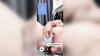 Bé đi khách vừa call video thủ dâm bằng cặc 7 màu kiếm tiền kể chuyện đi some