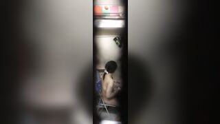 Em gái vú to và túi bột giặt