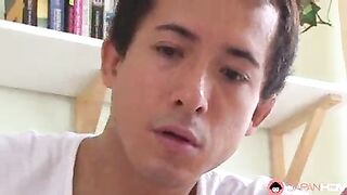 Chăm em vợ ốm