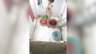 Quay lén con em họ đi tắm Vú Lồn cực gây nứng