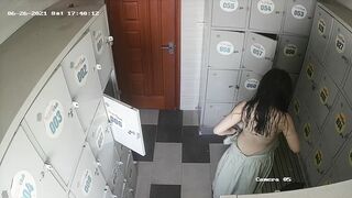 hack cam phòng thay đồ nữ ở bể bơi - phần 1