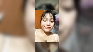 Vừa : em gái lẳng lơ fingering cực cuốn trong phòng
