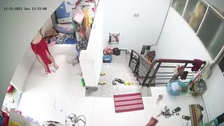hackcam con bé thay đồ đi chơi mà nó không mặc giáp mới vl