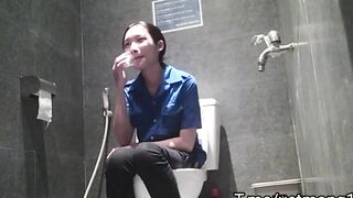quay lén nhà vệ sinh quán nhậu toàn mấy em xinh quá - phần 2
