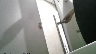 quay lén nhà vệ sinh quán nhậu toàn mấy em xinh quá - phần 7