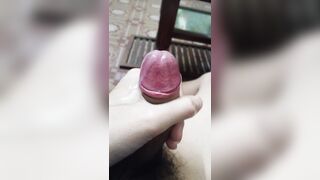 Đang ngồi học tự nhiên nứng lại phải lọ