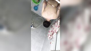 lén quay bé hàng xóm 2k8 tắm trông em nó ngon quá -phần 2