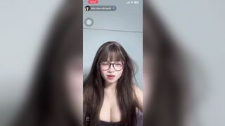 sữa chua việt quất tiktoker