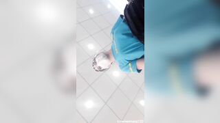 seri quay lén dưới váy nhân viên TGDĐ toàn các em xinh tươi - phần 2