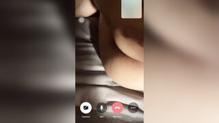 vừa địt vừa call video với đứa bạn thân - phần 1