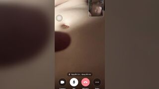 vừa địt vừa call video với đứa bạn thân - phần 3