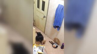 quay lén gái xinh trong dãy trọ tắm toàn các em xinh  tươi - phần 1