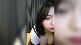 Em gái vú to đít bự sex live