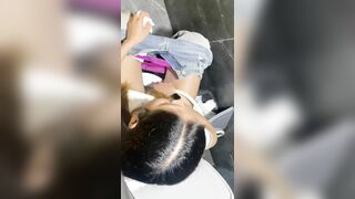 quay lén nhà vệ sinh mấy em sinh viên đi đái nhìn ngon vcl - phần 2