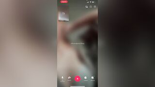Call video với e ghệ Thái Lan xinh đẹp dâm đãng e nằm phơi thân móc lồn dâm cho xem