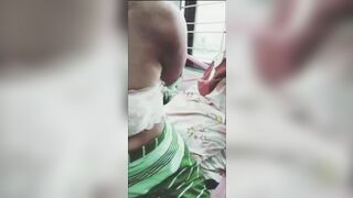 Em gái này SƯỚNG một mình trong phòng
