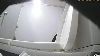 quay lén gái xinh đi đái toàn các bé ngon - phần 2