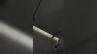 quay lén nhân viên ngân hàng đi đái em nào cũng trắng xinh - phần 5