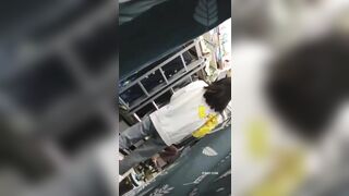 mấy em sinh viên ở ký túc xá toàn cưởi chuồng đi ngủ thế này sao