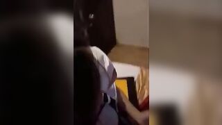 Lừa bé lớp 10 mút kem nóng,bịt mắt cho em nó bú cu siêu cuốn