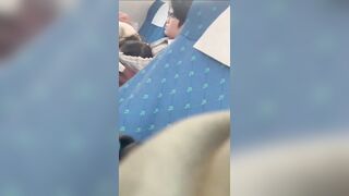 Quay lén cặp đôi bú cu trên xe buýt