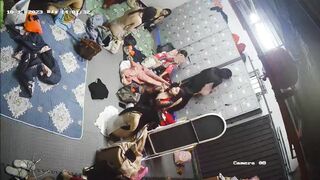 phòng ngủ mấy em KTV ngủ các em thay đồ nhìn nứng ghê - phần 3
