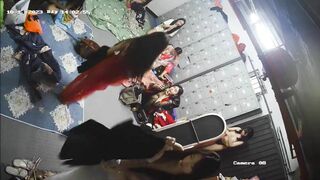 phòng ngủ mấy em KTV ngủ các em thay đồ nhìn nứng ghê - phần 4