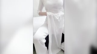 những kỷ niệm khó quên cùng cô giáo 2k2 dâm dục - phần 1