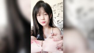 E gái ng trong ao hồ xăm trổ nhưng lại cực xih lại còn vú bự bím hồng live show hàng3