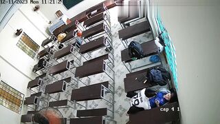 Hack cam quay lén đôi học sinh mới lớn địt nhau ngay trg lớp dù có các b ngồi đấy