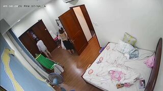 hack cam quay lén phòng ngủ của 2 chịn em p1