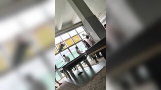 Dâm nữ khỏa thân vào quán bida chơi show hàng public cho mấy a ngắm hàng p2