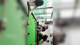 Dâm nữ khỏa thân vào quán bida chơi show hàng public cho mấy a ngắm hàng p3