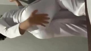 bé học sinh lớp 12 em lớn sớm dâm dục quá trời