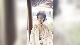Minh tinh bị chơi như con đĩ rẻ rách