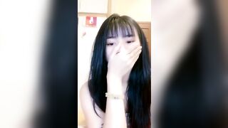 em không xinh thì còn ai xinh nữa , anh vô cho tiền em làm vú đi