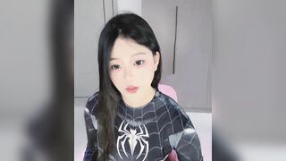 Nhền nhện dâm quần thủng đít thủ dâm trên live