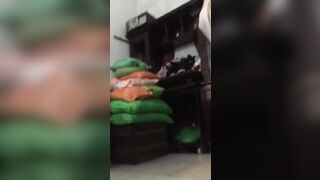 sang phòng bé sinh viên chơi em cứ thay quần áo trước mặt