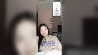 Gạ nhỏ em họ call video show hàng