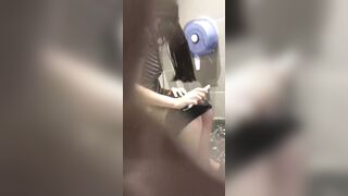 siêu phẩm quay lén nhà vệ sinh nữ toàn gái xinh vcl - phần 18