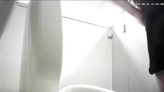 siêu phẩm quay lén nhà vệ sinh nữ toàn gái xinh vcl - phần 45